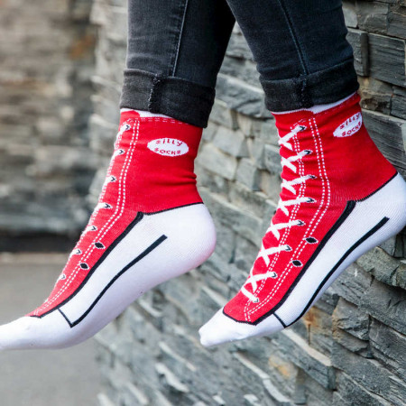 Chaussettes style baskets rouges tailles 37 &#224; 45